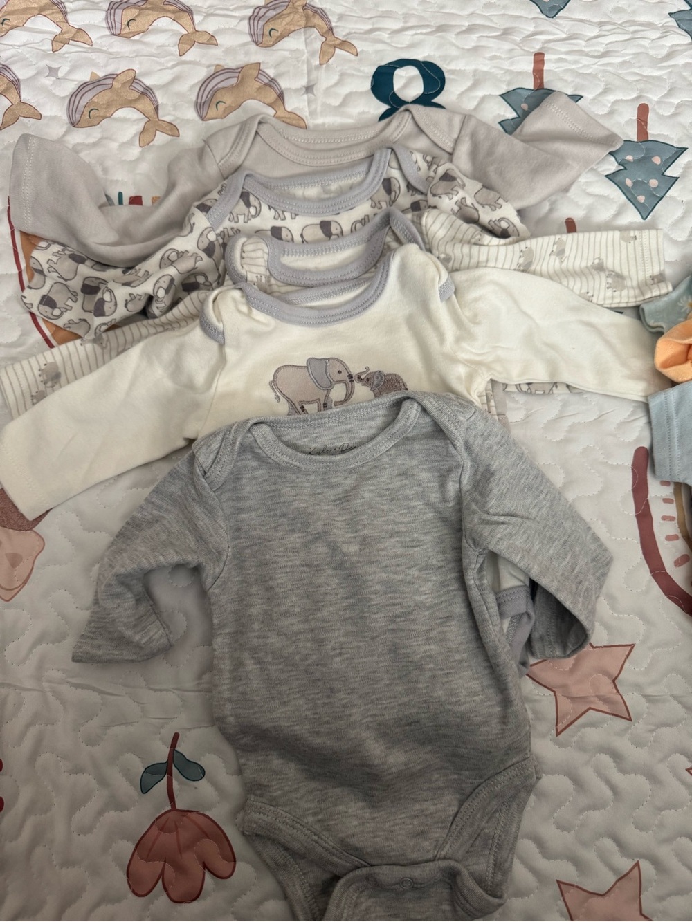 Kyle & Deena New York 0-3 clothes bundle - Picture 3 of 4